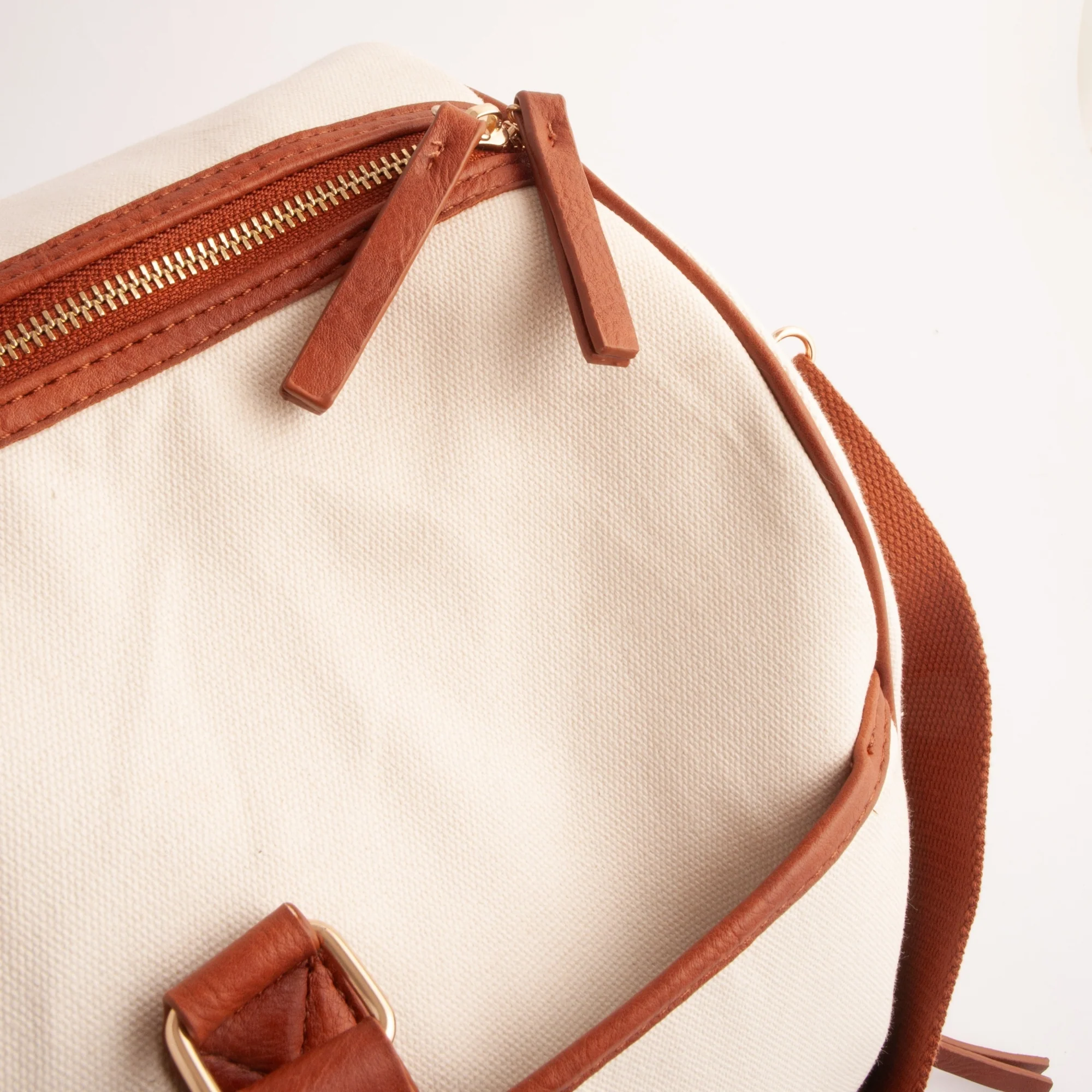 Kaiser Canvas Overnight Bag - CREAM - Image 6
