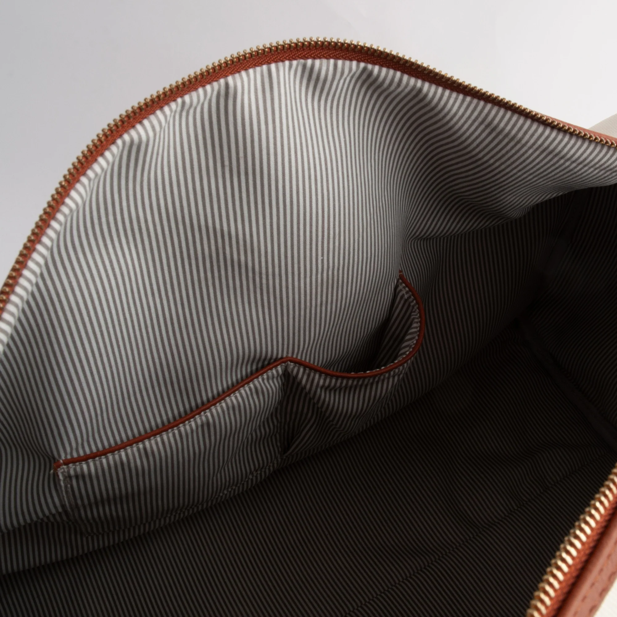 Kaiser Canvas Overnight Bag - CREAM - Image 7